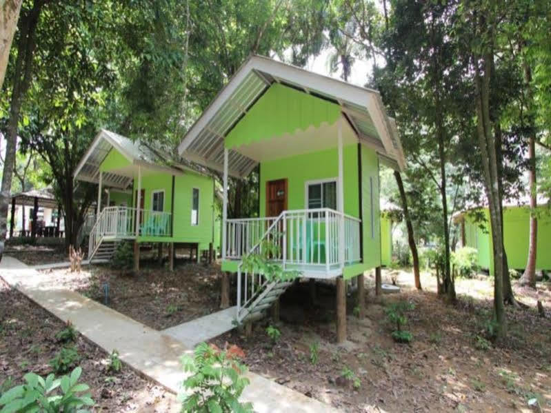 Koh Phayam Greentawan Resort Экстерьер фото